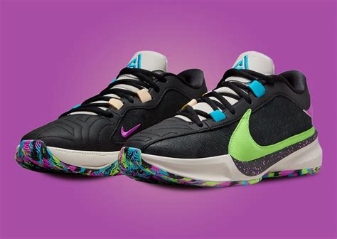 Nike Zoom Freak 5 .